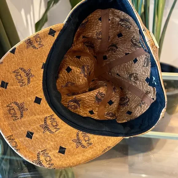 MCM Visetos Monogram Canvas Cap SZM display picture 2